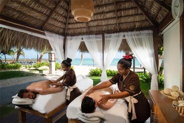 استراحتگاه Impressive Punta Cana