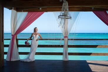 استراحتگاه Impressive Punta Cana