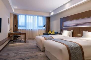 Novotel Qingdao New Hope
