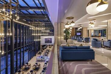 Novotel Qingdao New Hope