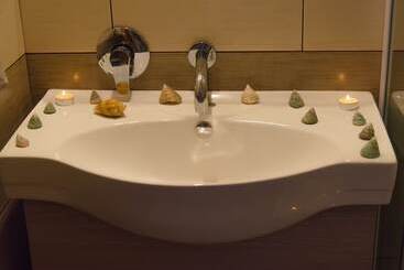 Polykratis Rooms