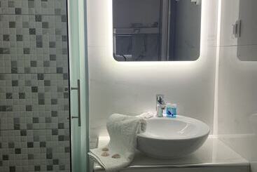 Polykratis Rooms