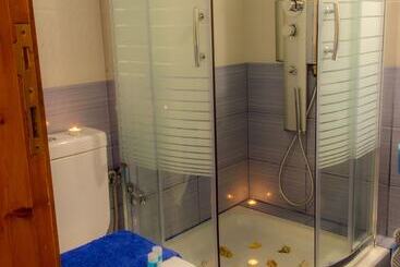 Polykratis Rooms