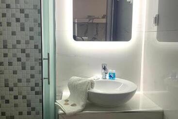 Polykratis Rooms