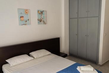 Polykratis Rooms