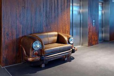 V8 Hotel Motorworld Region Stuttgart