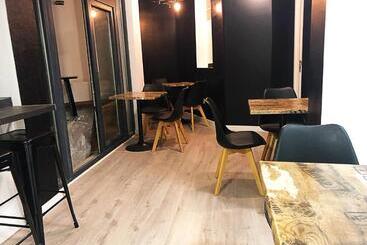 تختخواب و صبحانه Butik Almería Centro