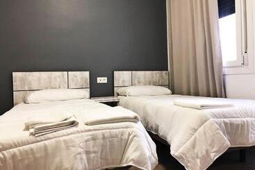 تختخواب و صبحانه Butik Almería Centro