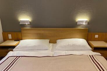 Hostal Petit Steffani Bed & Breakfast