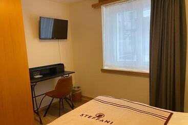 Hostal Petit Steffani Bed & Breakfast