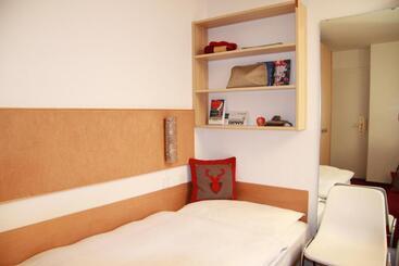 Hostal Petit Steffani Bed & Breakfast