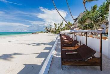 Ahg Dream S Bay Beach Hotel   Adults Only