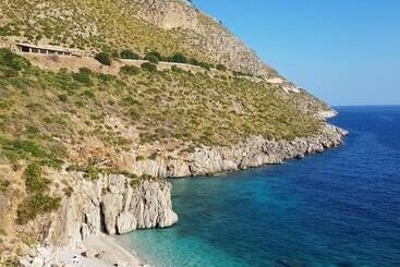 هتل Cala Di Ponente