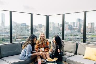 Cambria Hotel Boston Downtown   Seaport