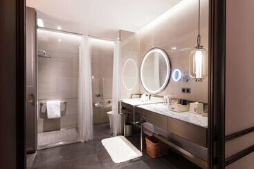 هتل Canopy By Hilton Chengdu City Centre