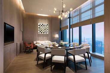 هتل Canopy By Hilton Chengdu City Centre