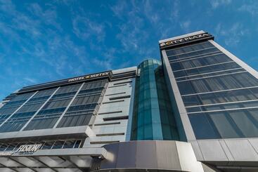 هتل City Plaza & Suites
