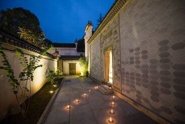 هتل Deefly Origin House
