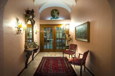 هتل Easyrooms Dell'angelo