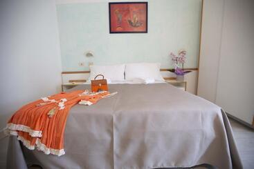 هتل Eden B&b