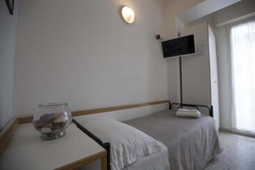 هتل Eden B&b