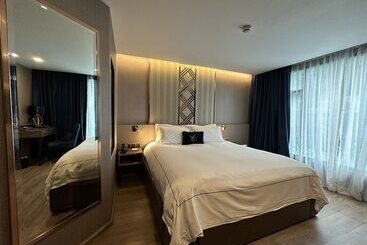 هتل Glow Sukhumvit 5