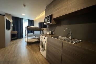 هتل Glow Sukhumvit 5