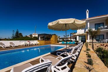 هتل Mareta Beach House Boutique Residence