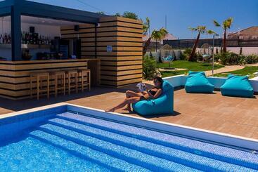 هتل Mareta Beach House   Boutique Residence