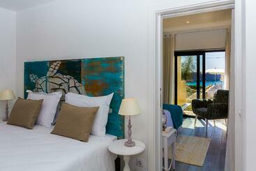 هتل Mareta Beach House   Boutique Residence