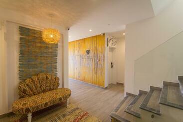 هتل Mareta Beach House   Boutique Residence