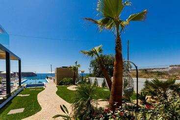 هتل Mareta Beach House   Boutique Residence