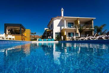 هتل Mareta Beach House   Boutique Residence