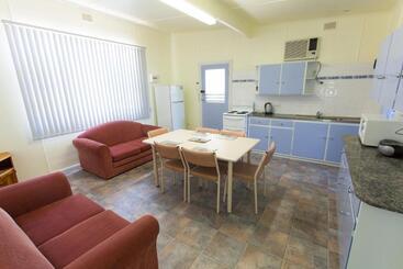 هتل Modra's Apartments