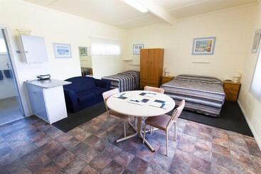 هتل Modra's Apartments