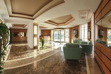 هتل Monte Carlo Palace Suites