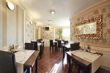هتل Monte Carlo Palace Suites
