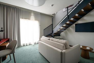 هتل Rentplanet  Apartamenty Centrum