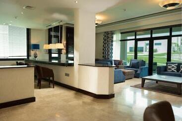 هتل Retaj Salwa Resort & Spa