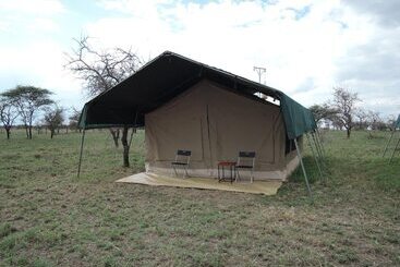 هتل Serengeti Wildebeest Camp