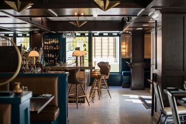 Tulsa Club Hotel, Curio Collection By Hilton