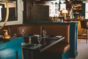 Tulsa Club Hotel, Curio Collection By Hilton