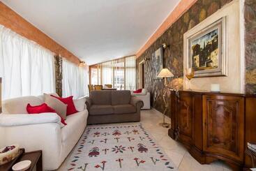 هتل Villa Iole