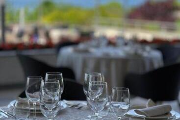 استراحتگاه Parc  Germano Suites & Apartments