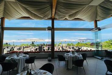 استراحتگاه Parc  Germano Suites & Apartments
