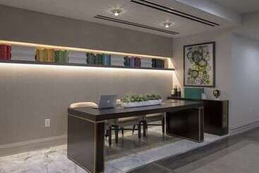 Tulsa Club Hotel, Curio Collection By Hilton