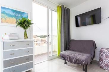 Yourhouse Monges Sea View Studio