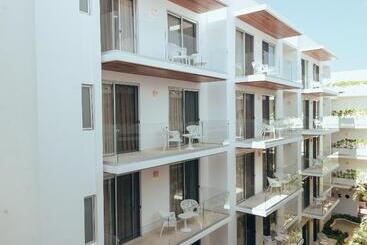 Antera Hotel & Residences
