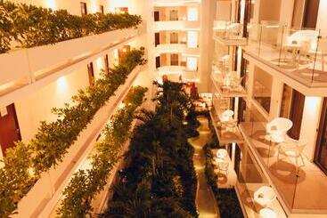 Antera Hotel & Residences