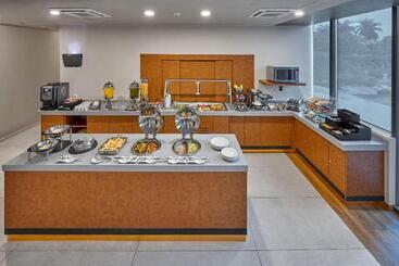 هتل City Express Plus By Marriott Merida